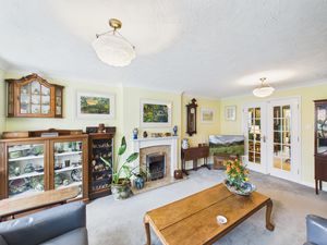 Lounge- click for photo gallery